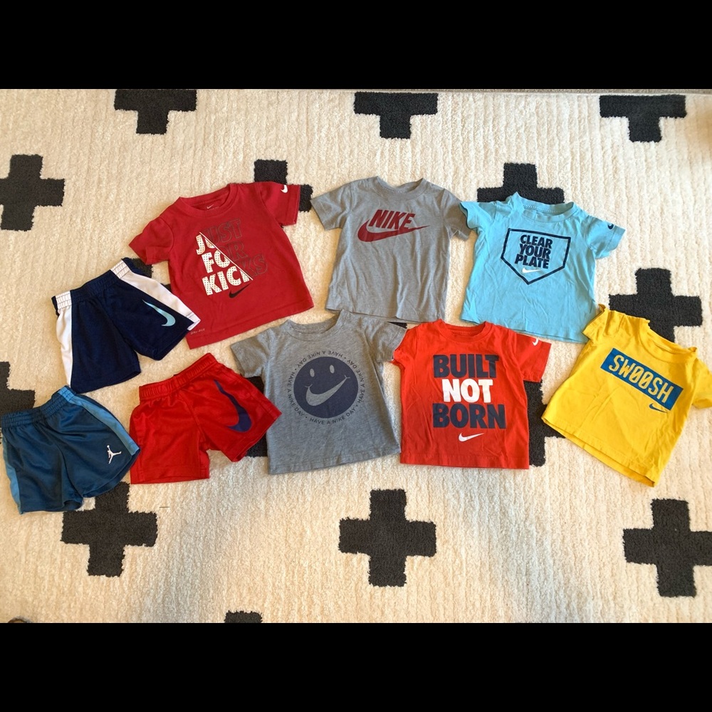 NIKE 2T Lot